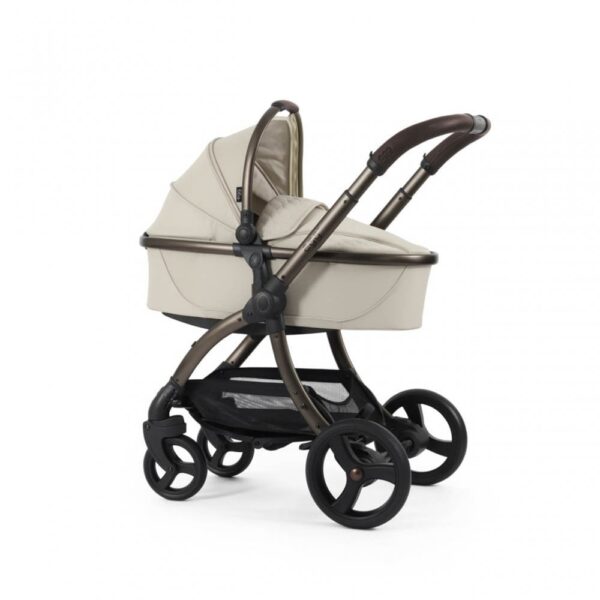 Egg 3 Luxury Travel System £1395.00 - Image 4
